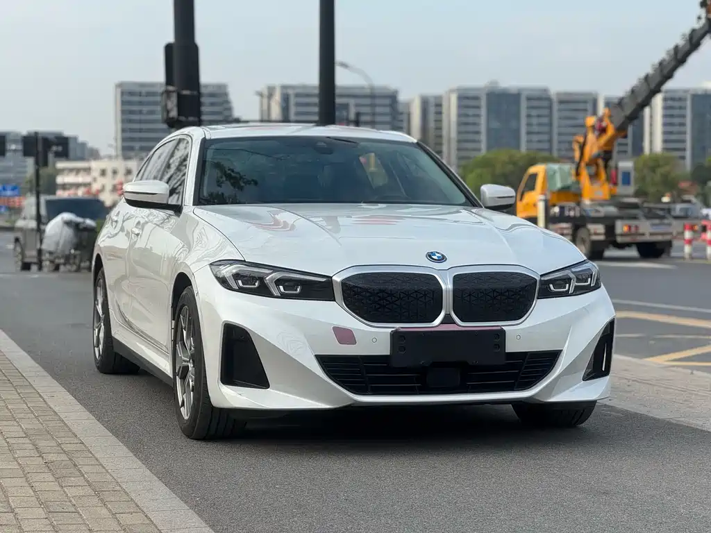 BMW i3 2024