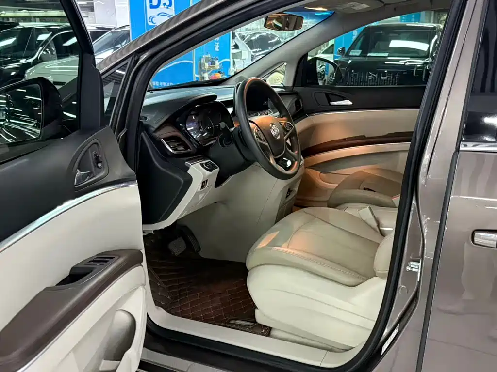 Buick GL8 2023