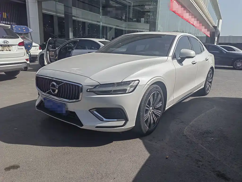 Volvo S60 2021