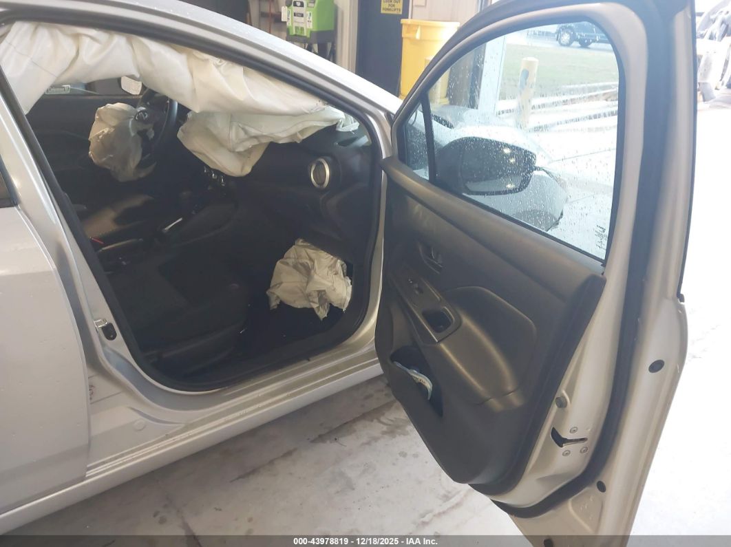 Nissan Versa 2020