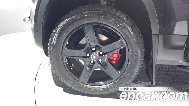 Land Rover Defender 2022