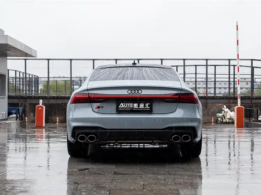 Audi S7 2024