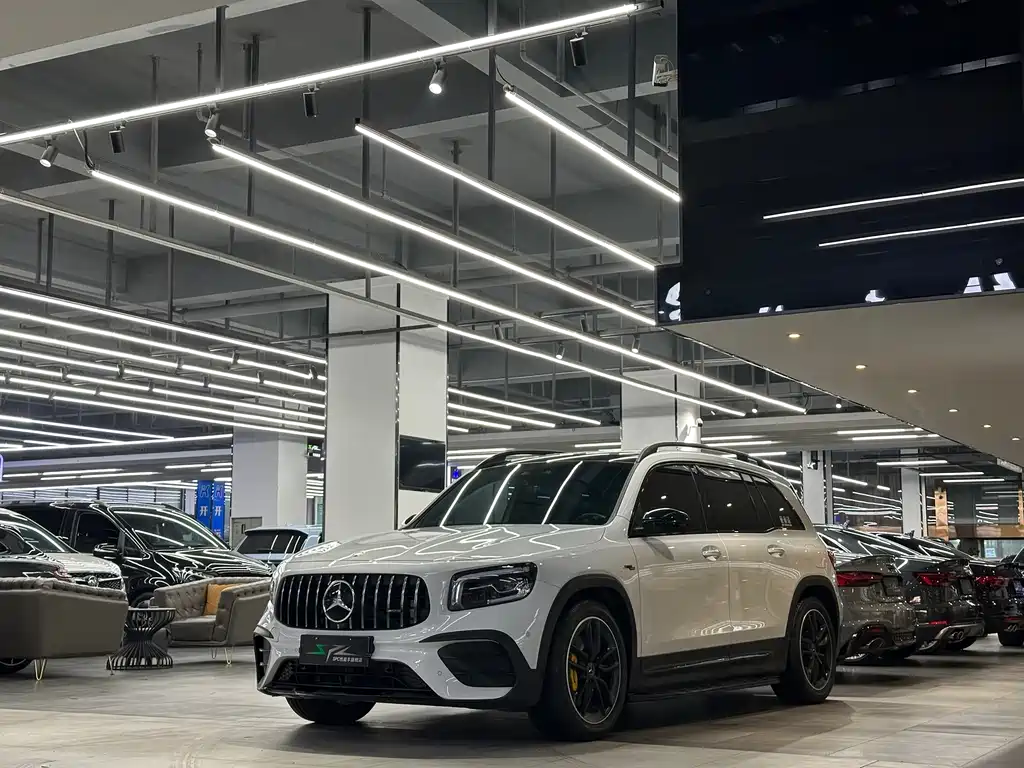 Mercedes-Benz GLB AMG 2021