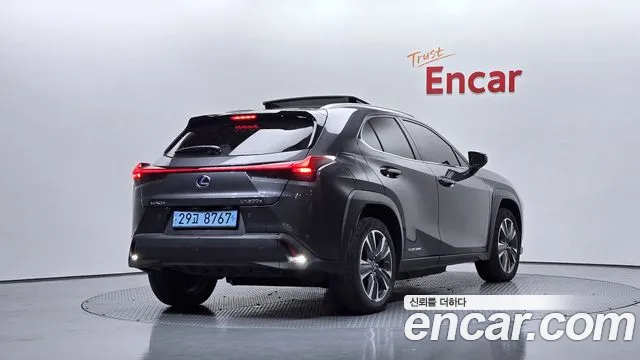 Lexus UX 2022
