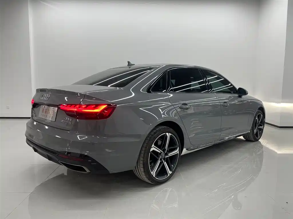 Audi A4 2025