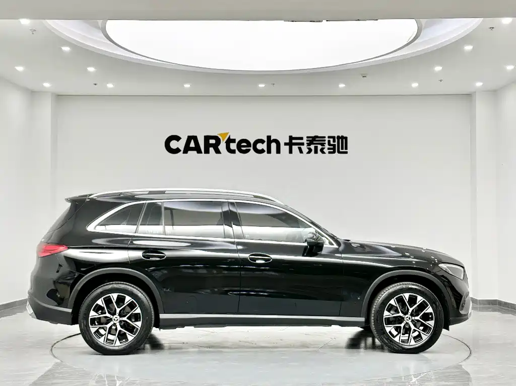 Mercedes-Benz GLC 2023