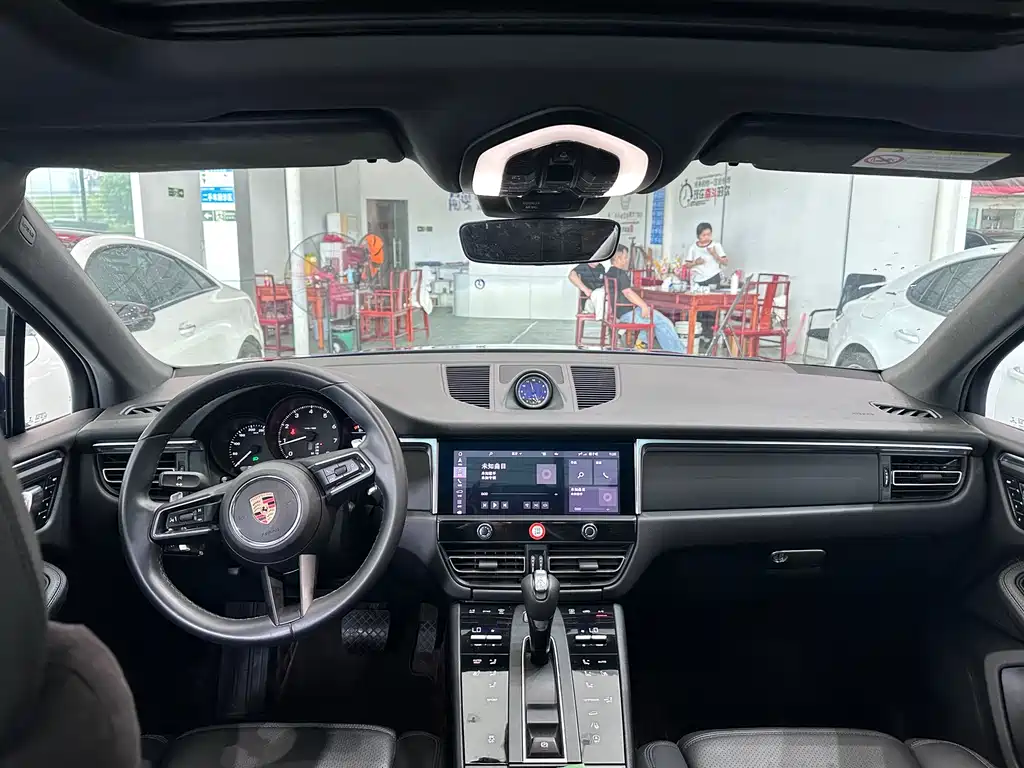 Porsche Macan 2023