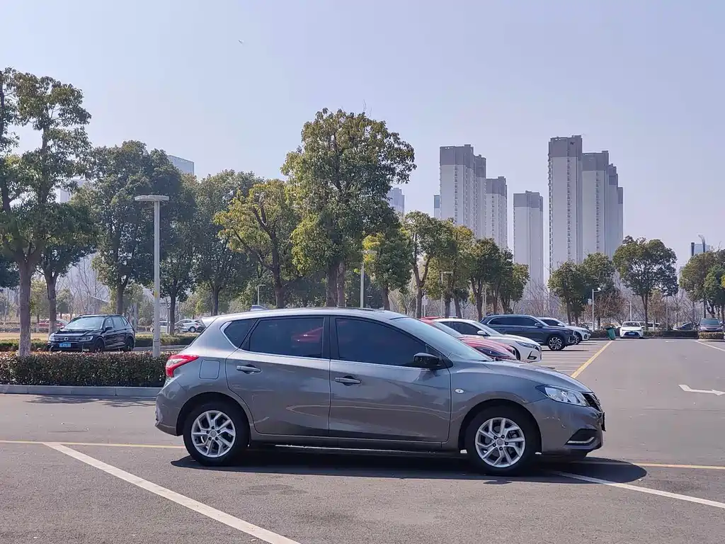 Nissan Tiida 2021