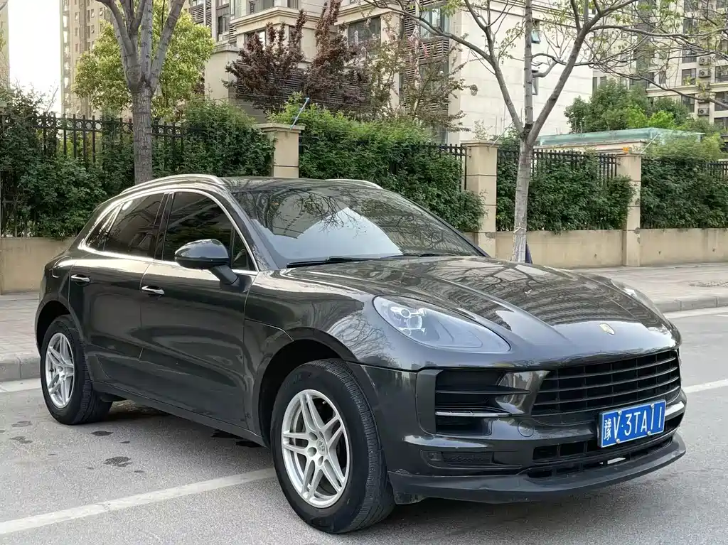 Porsche Macan 2021