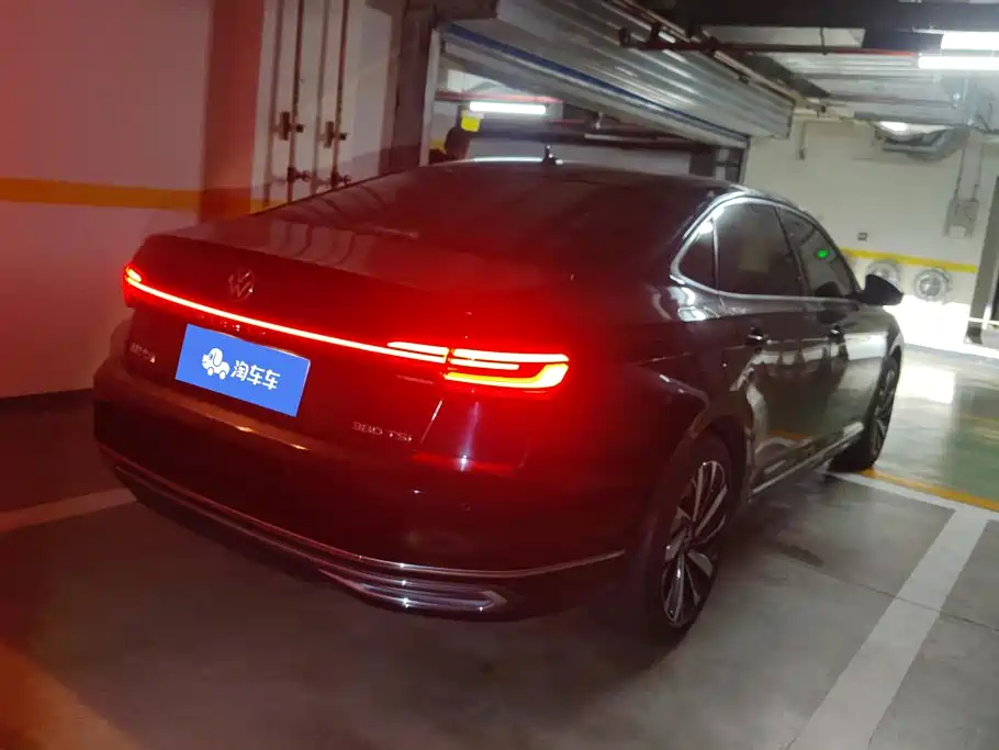 Volkswagen Passat 2024