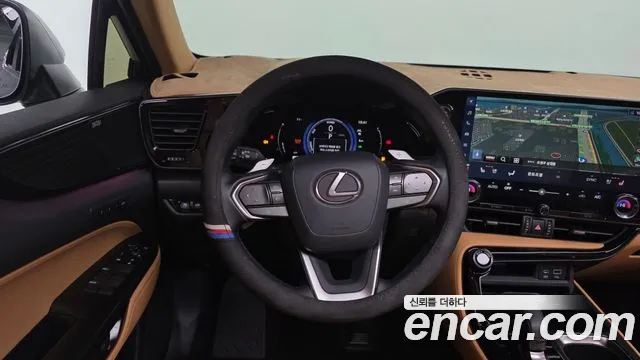 Lexus NX 2025