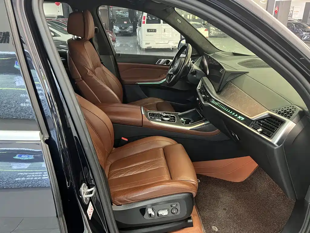 BMW X7 2023