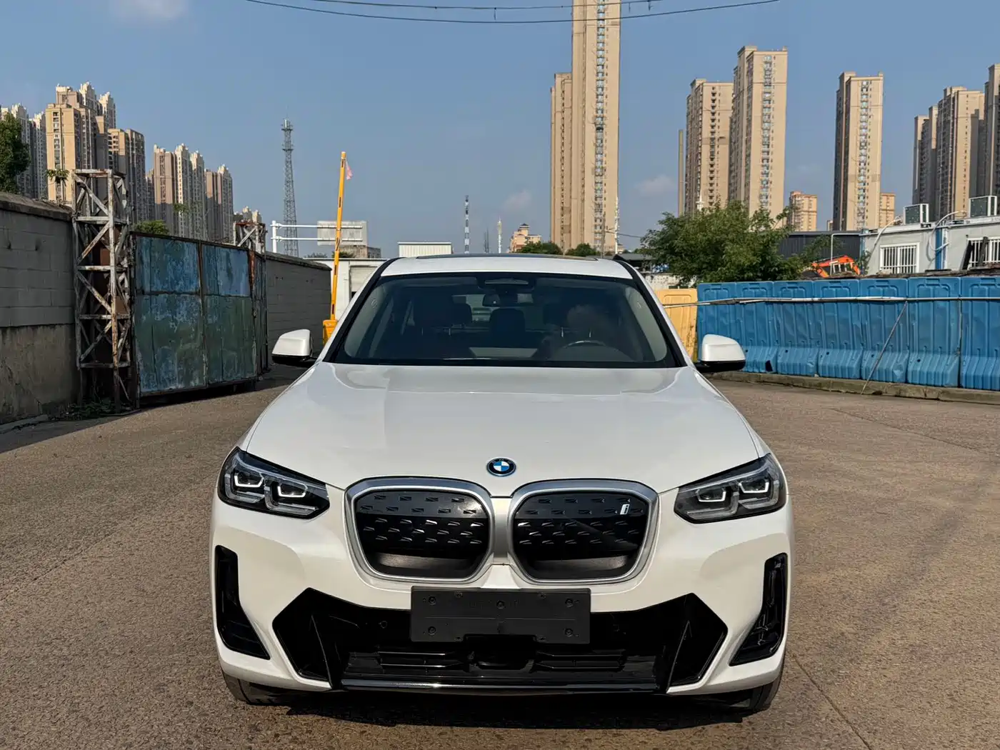 BMW iX3 2024