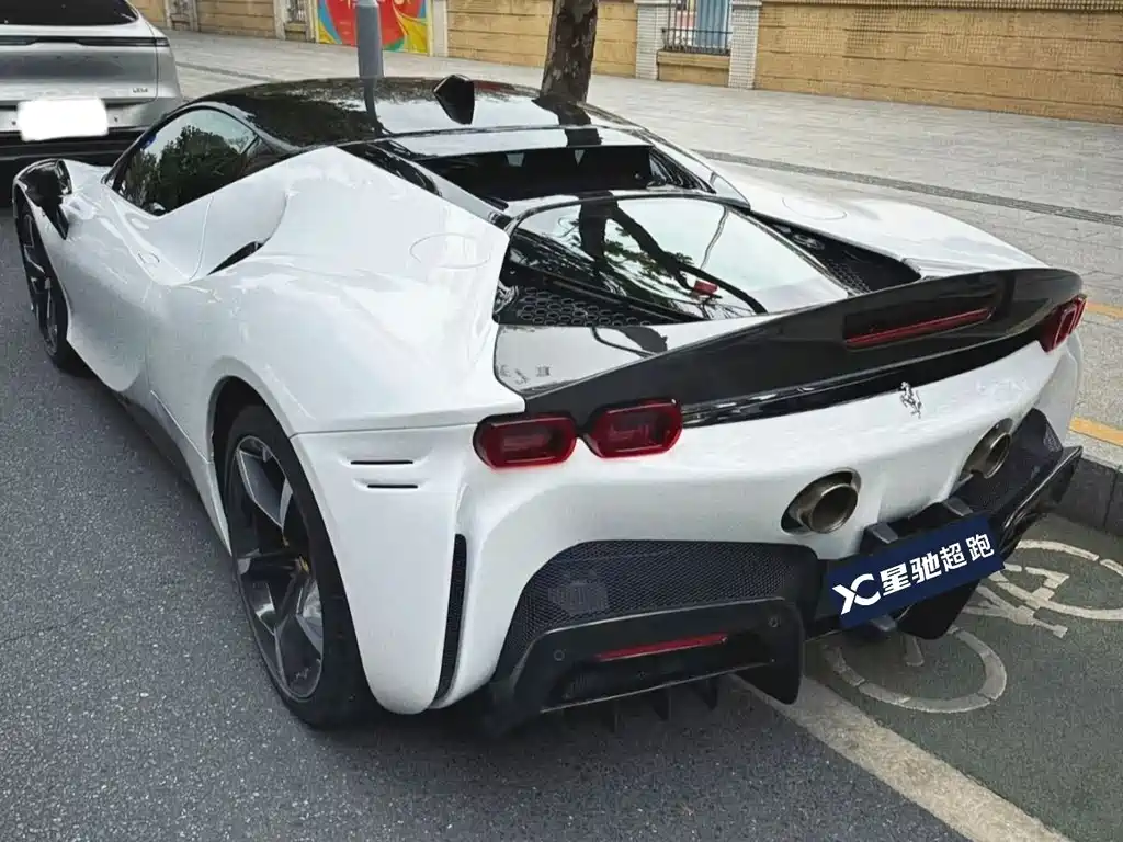 Ferrari SF90 2024