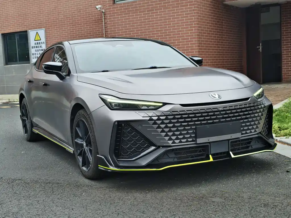 Changan UNI-V 2022