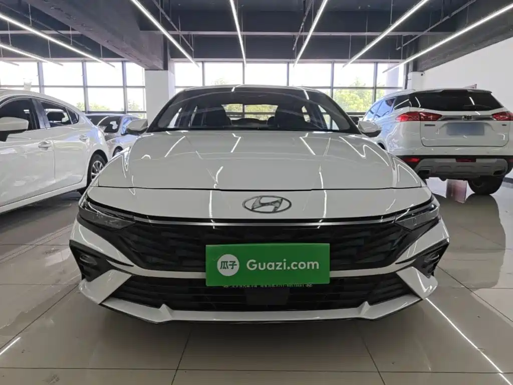 Hyundai Elantra 2024