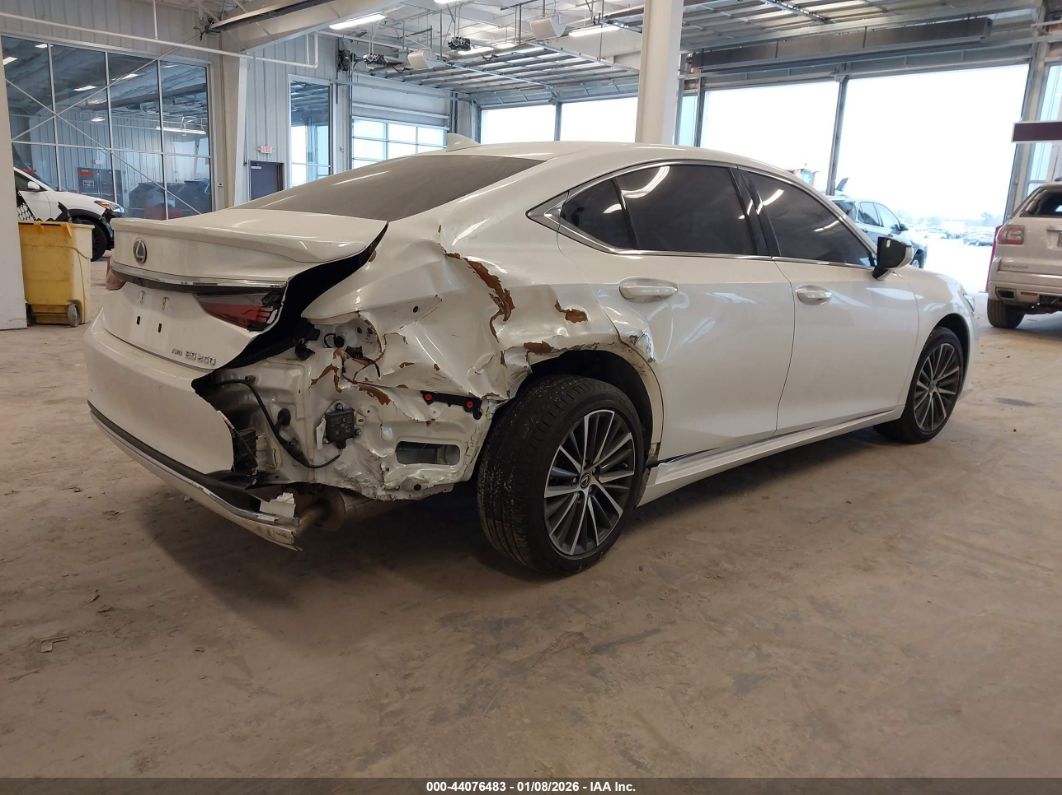 Lexus ES 2023