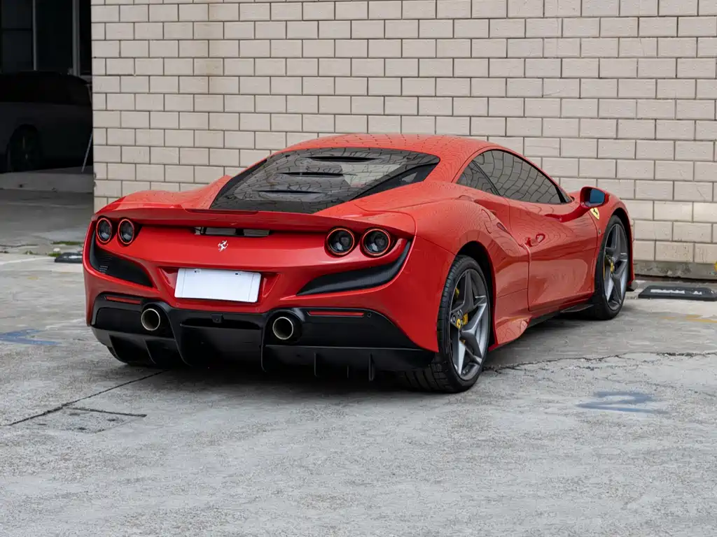 Ferrari F8 2023
