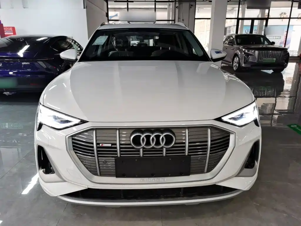 Audi e-tron 2026