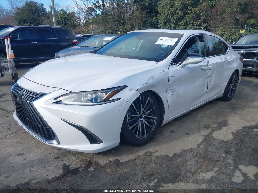 Lexus ES 2023
