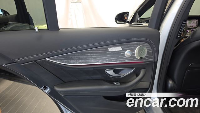 Mercedes-Benz E-Класс 2023