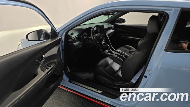 Hyundai Veloster 2022