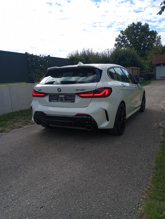 BMW M135 2021