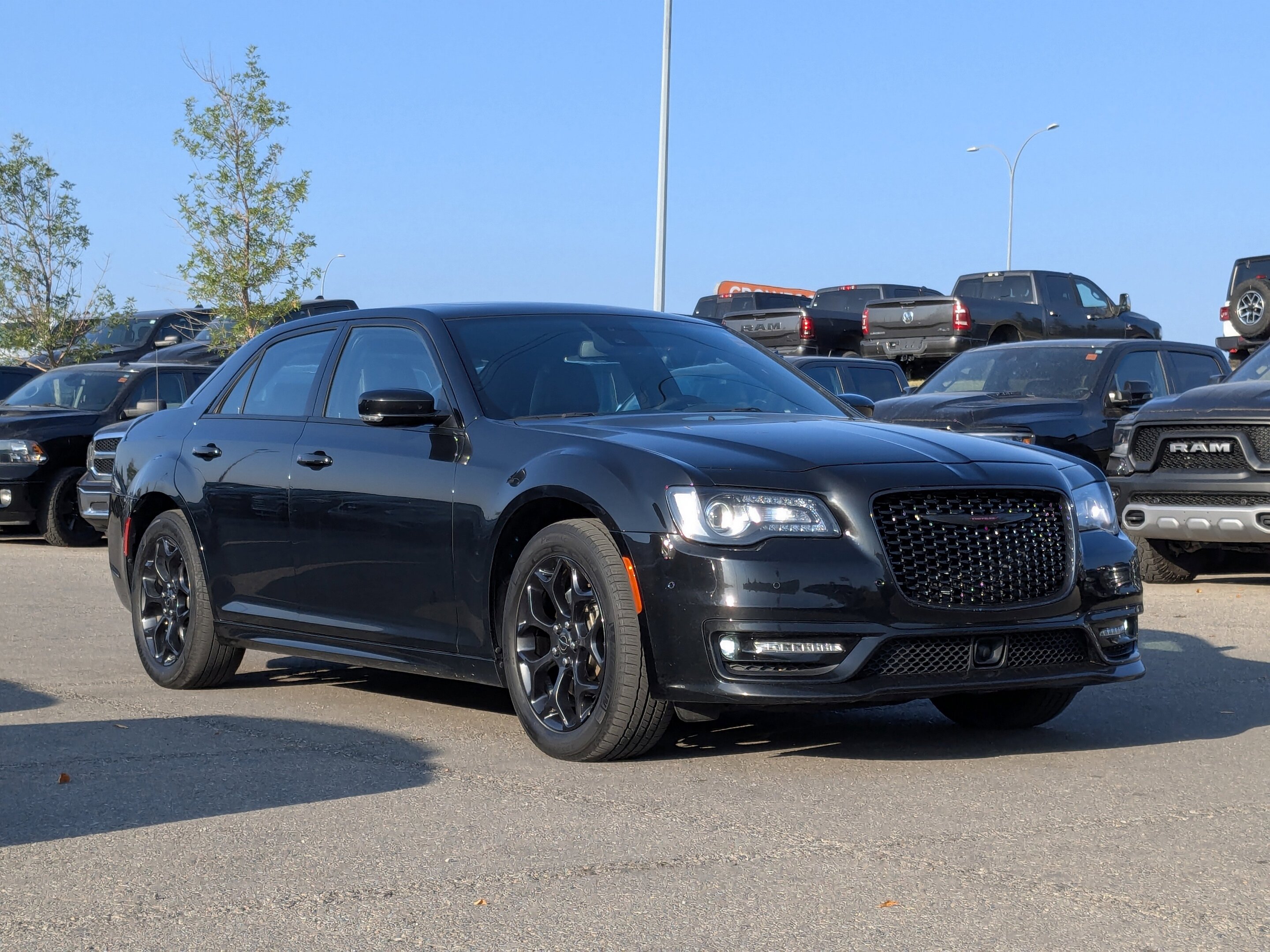 Chrysler 300 2023
