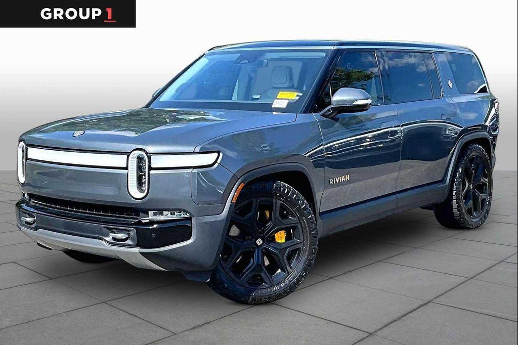 Rivian R1S 2023