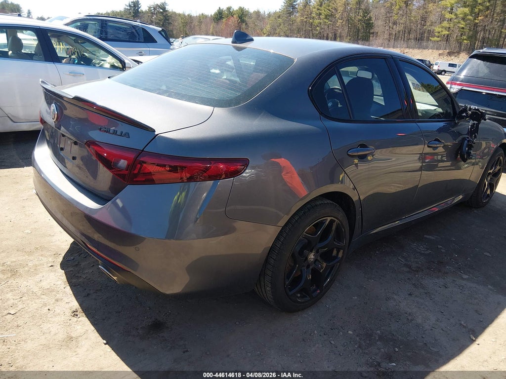 Alfa Romeo Giulia 2021