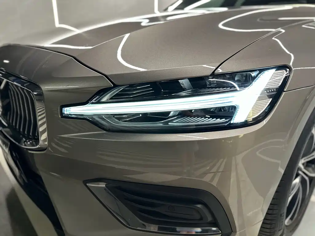 Volvo S60 2021
