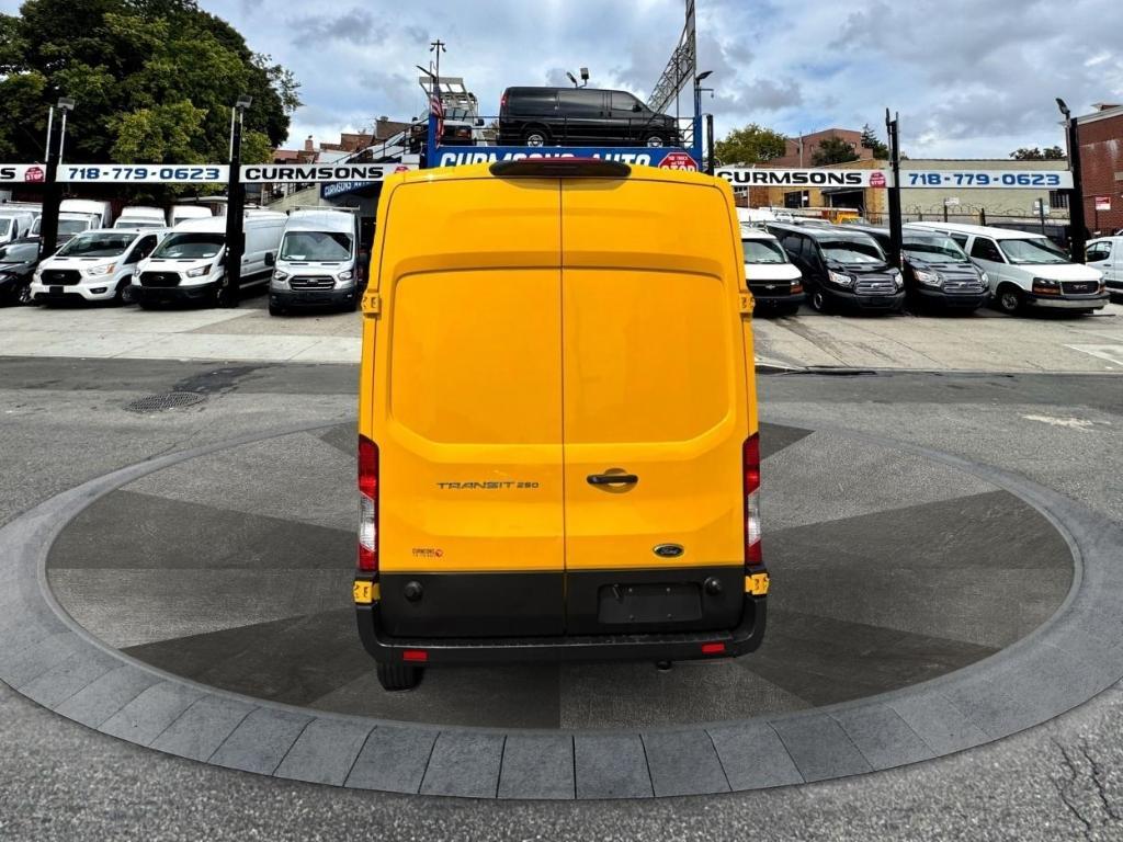 Ford Transit 2023