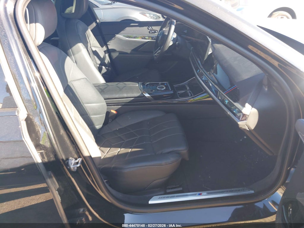 BMW i7 2024