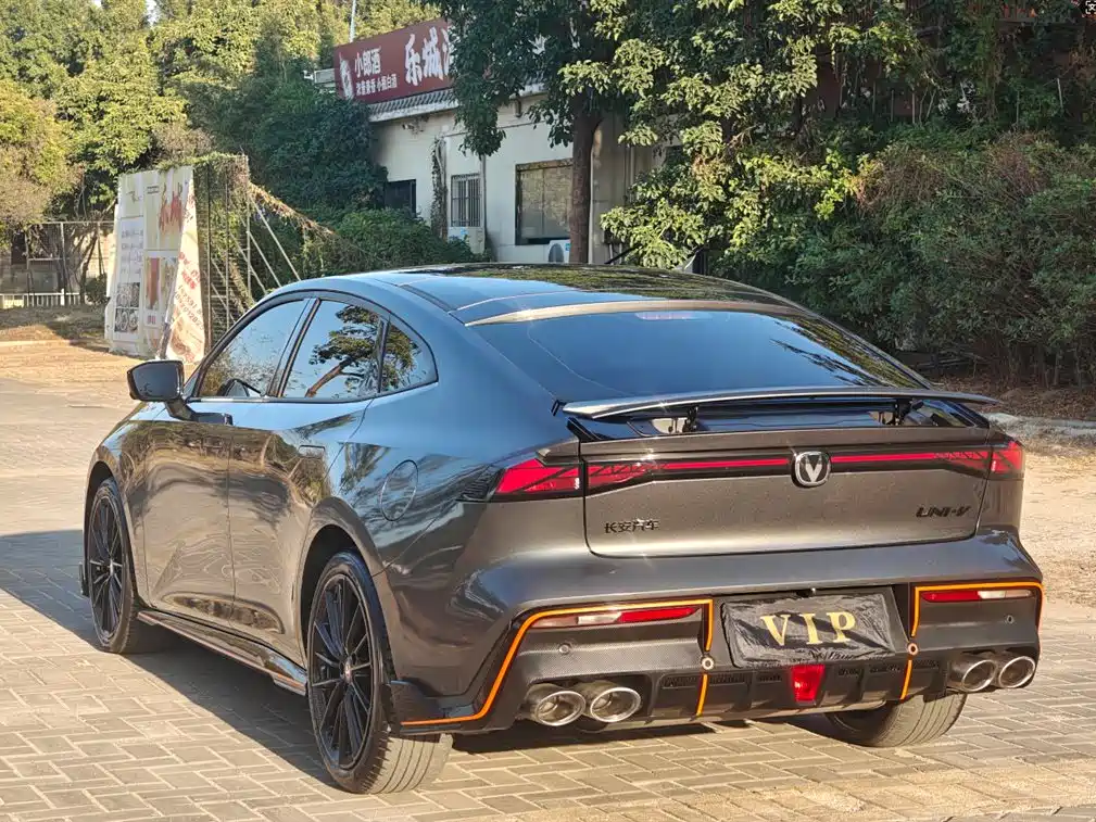 Changan UNI-V 2022