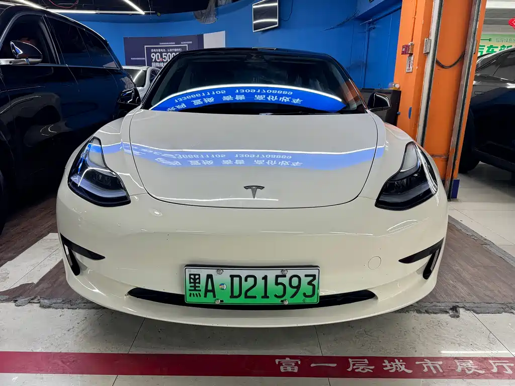 Tesla Model 3 2023