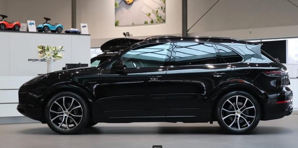 Porsche Cayenne 2023