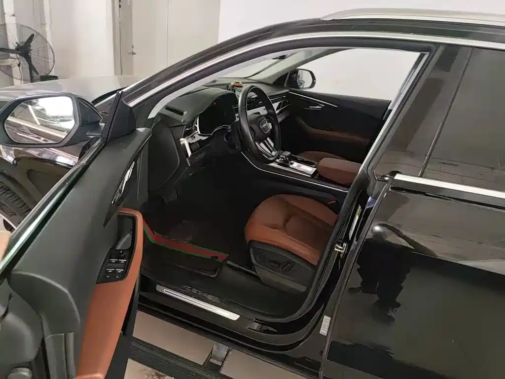 Audi Q8 2021