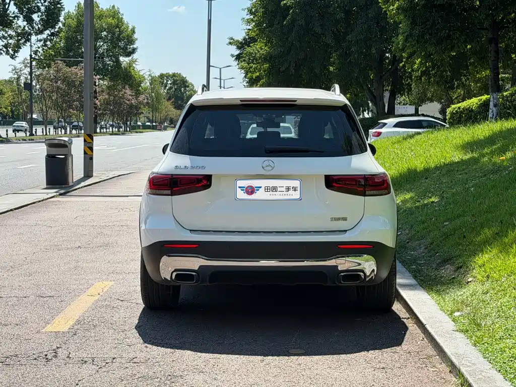 Mercedes-Benz GLB 2021