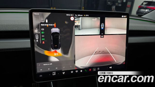 Tesla Model Y 2025