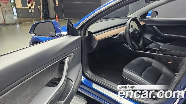 Tesla Model 3 2020