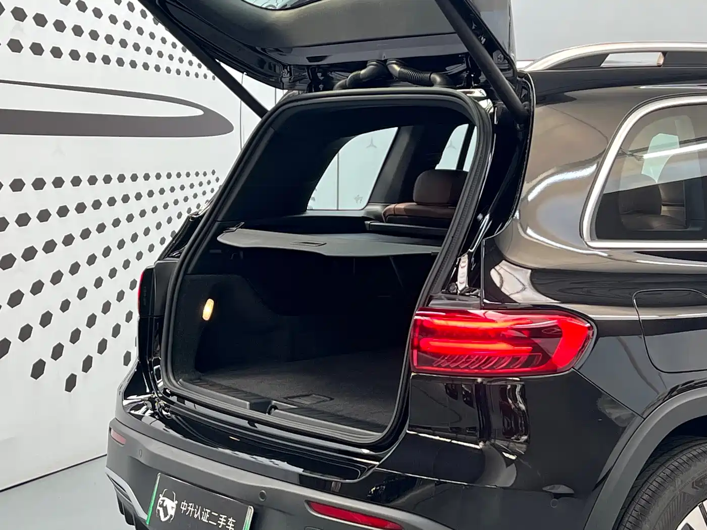 Mercedes-Benz EQB 2024