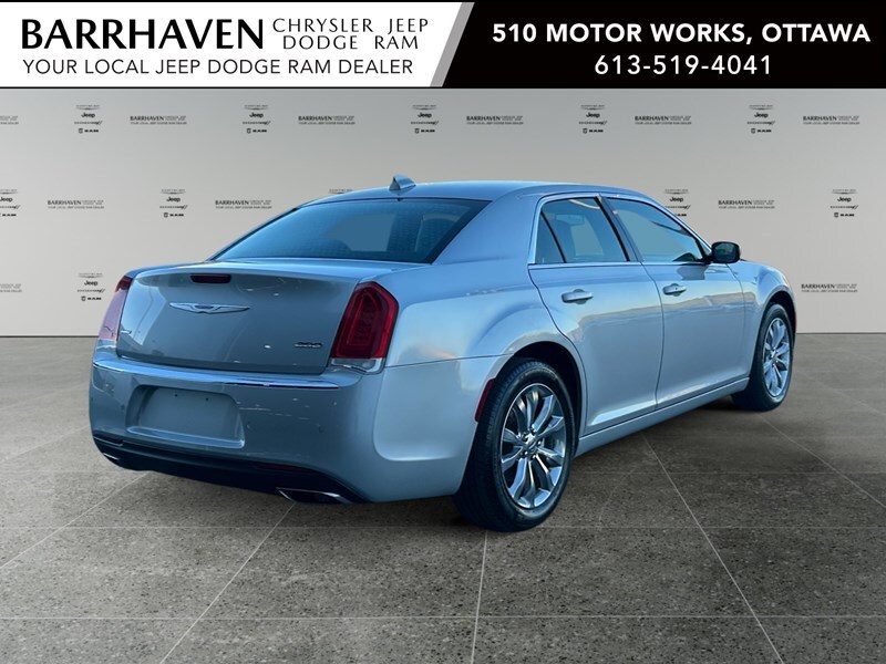 Chrysler 300 2021