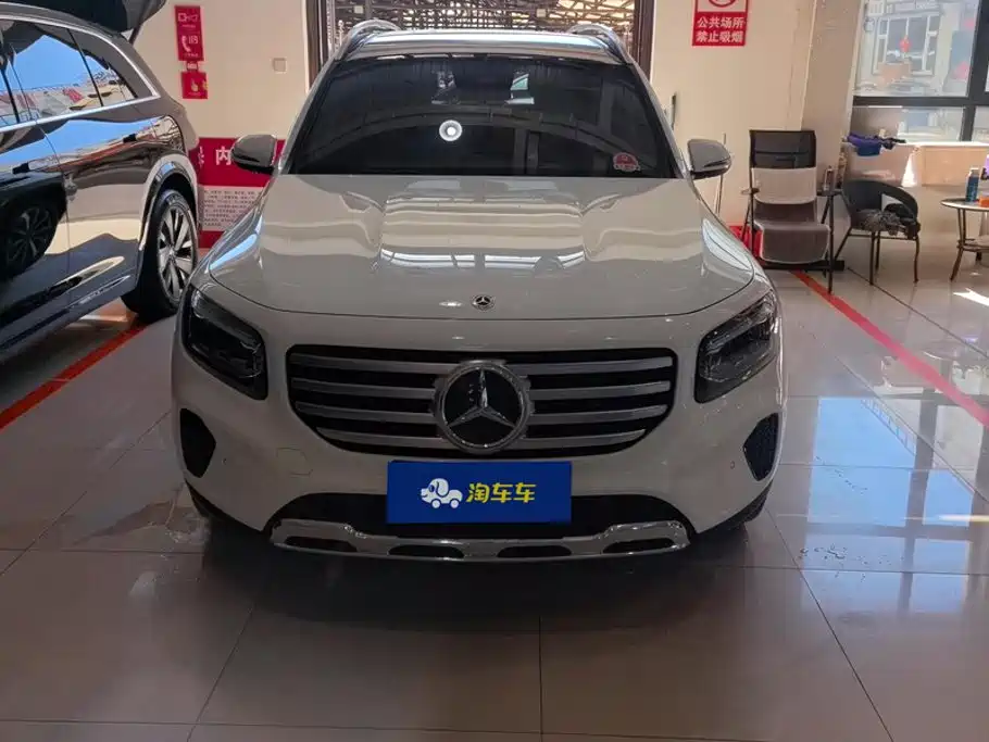 Mercedes-Benz GLB 2023