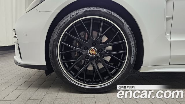 Porsche Panamera 2022