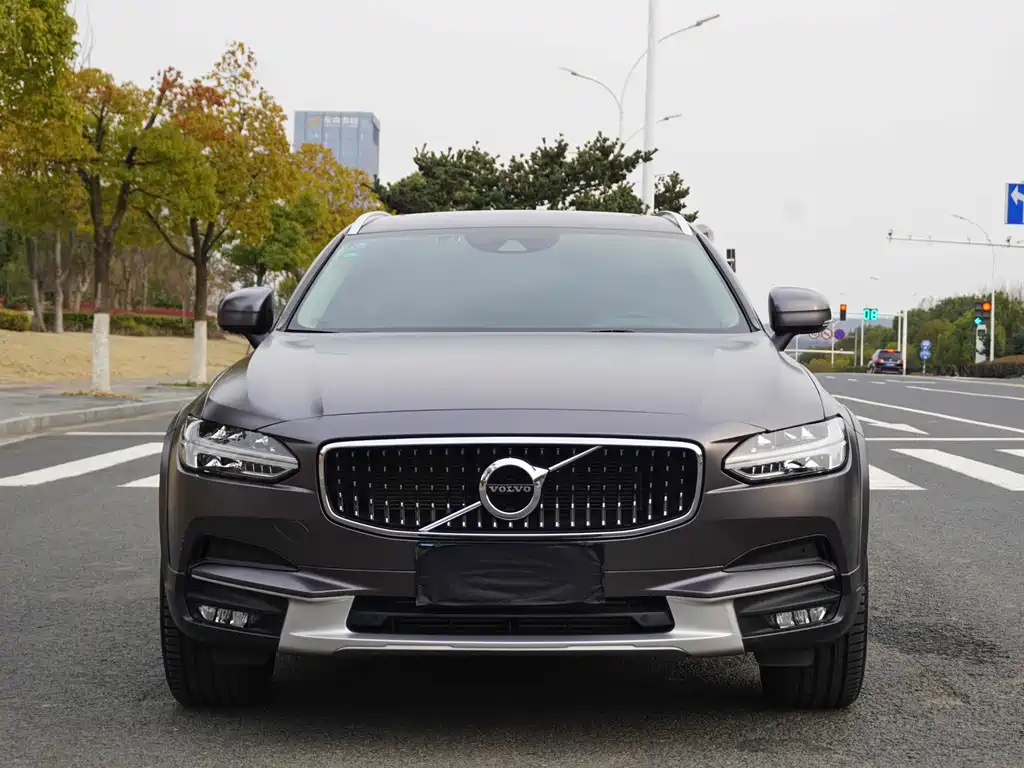 Volvo V90 2020
