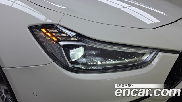 Maserati Ghibli 2021
