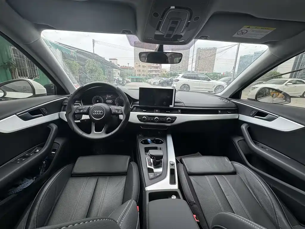 Audi A4 2023
