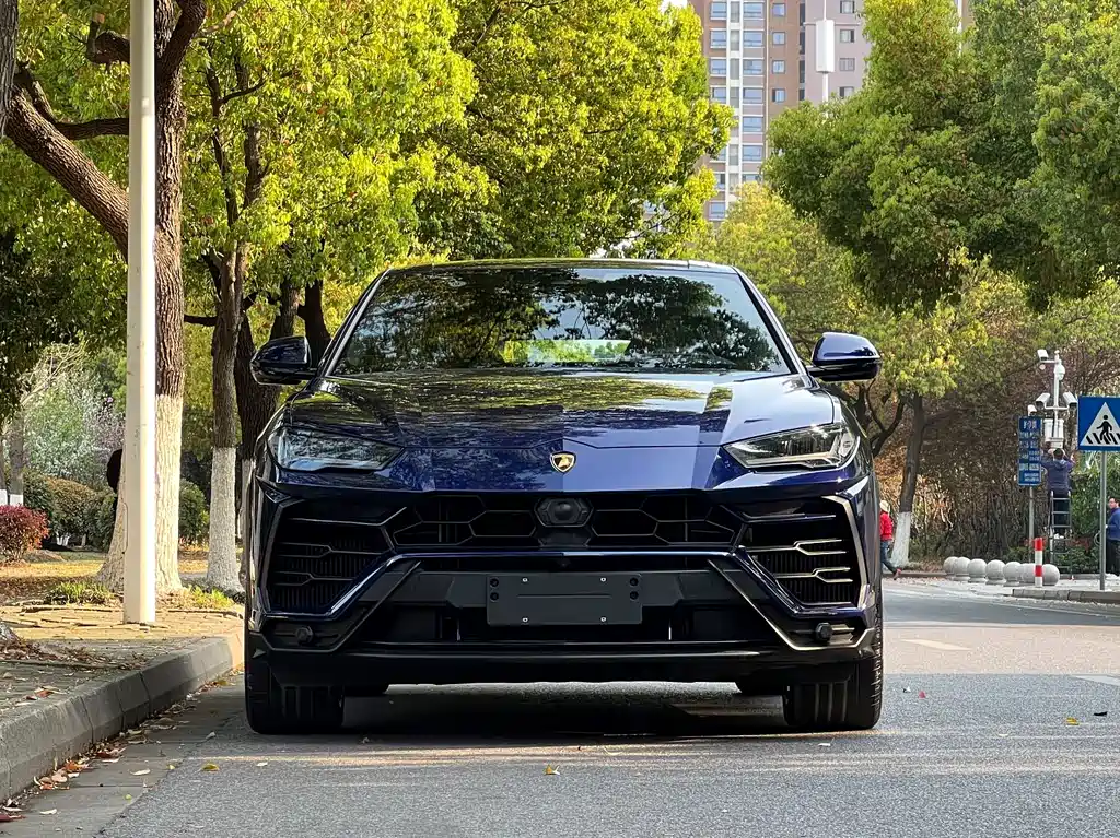 Lamborghini Urus 2021