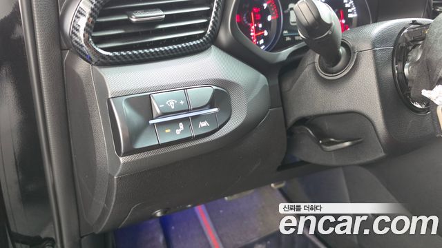 Hyundai Veloster 2021