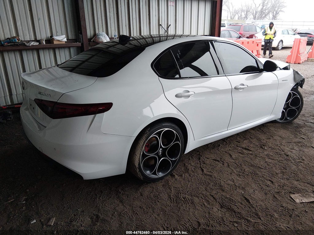 Alfa Romeo Giulia 2022
